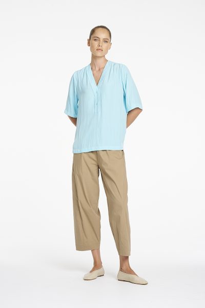 Mela Purdie - Tab Plaza F67 80057 - Skygem